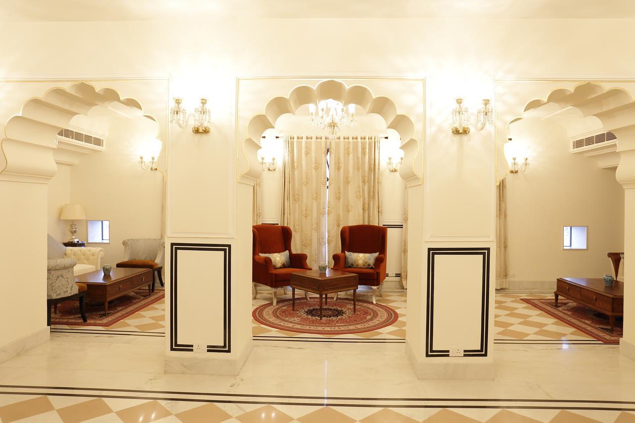 Laxmi Palace Heritage Hotel Dausa Buitenkant foto